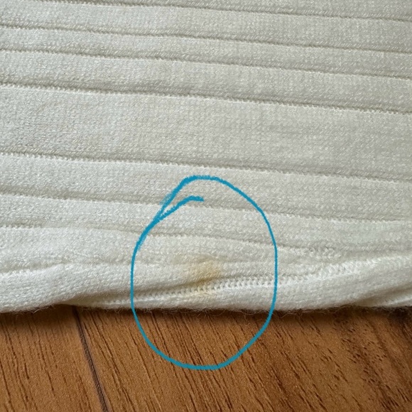 Vintage Large Krystal Kobe White/ Cream Cable Knit Sweater with Sequin Detail - Picture 9 of 11